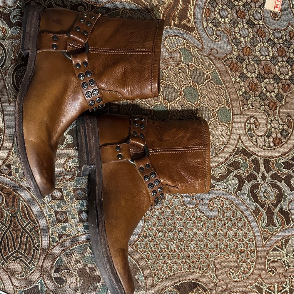 Frye Tan Women’s Leather Studded Boots - Picture 2 of 7